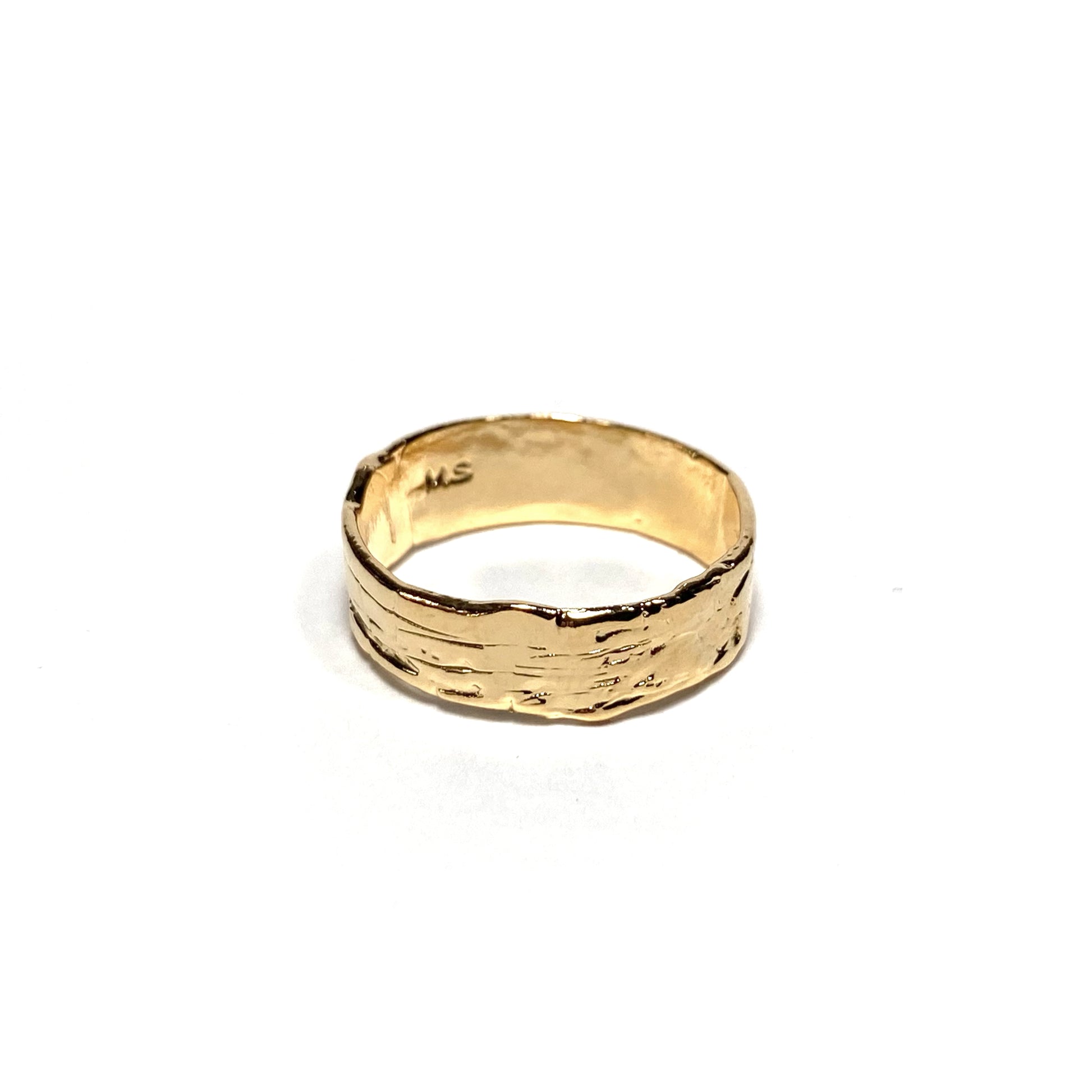 Gold wedding band Goleta ring